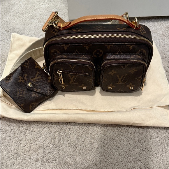 Louis Vuitton Brown Monogram Shoulder Bag - Picture 1 of 4